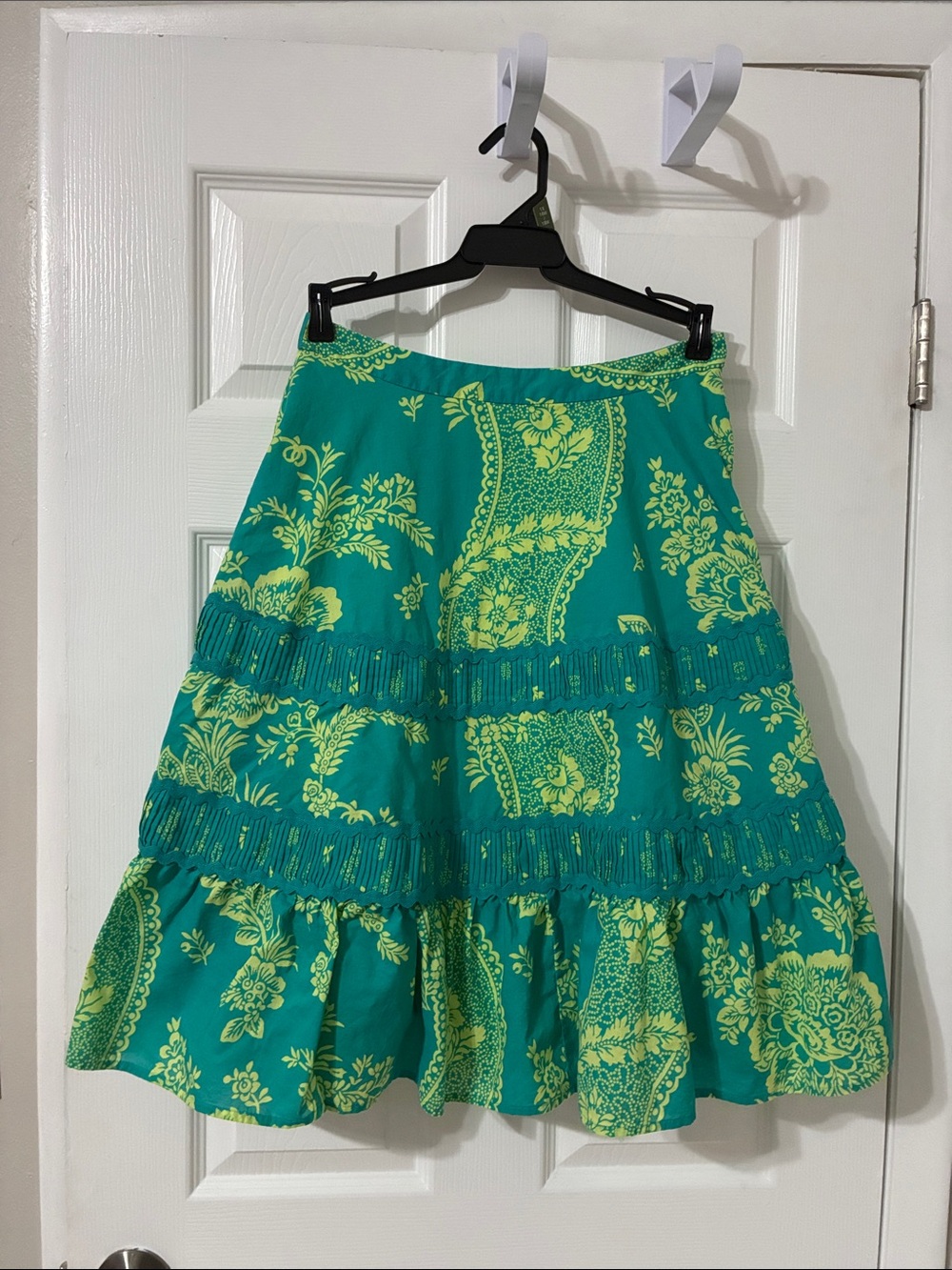 Odille Teal and Lime Floral Tiered Cotton Skirt
Size: 2